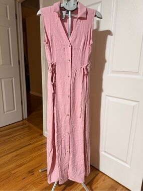 Sleeveless Button-Front Pink Maxi Dress with Tie Waist